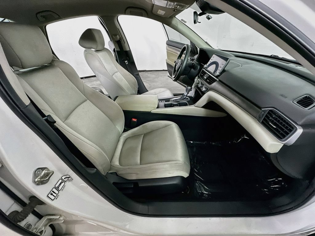 Used 2019 Honda Accord LX image 12