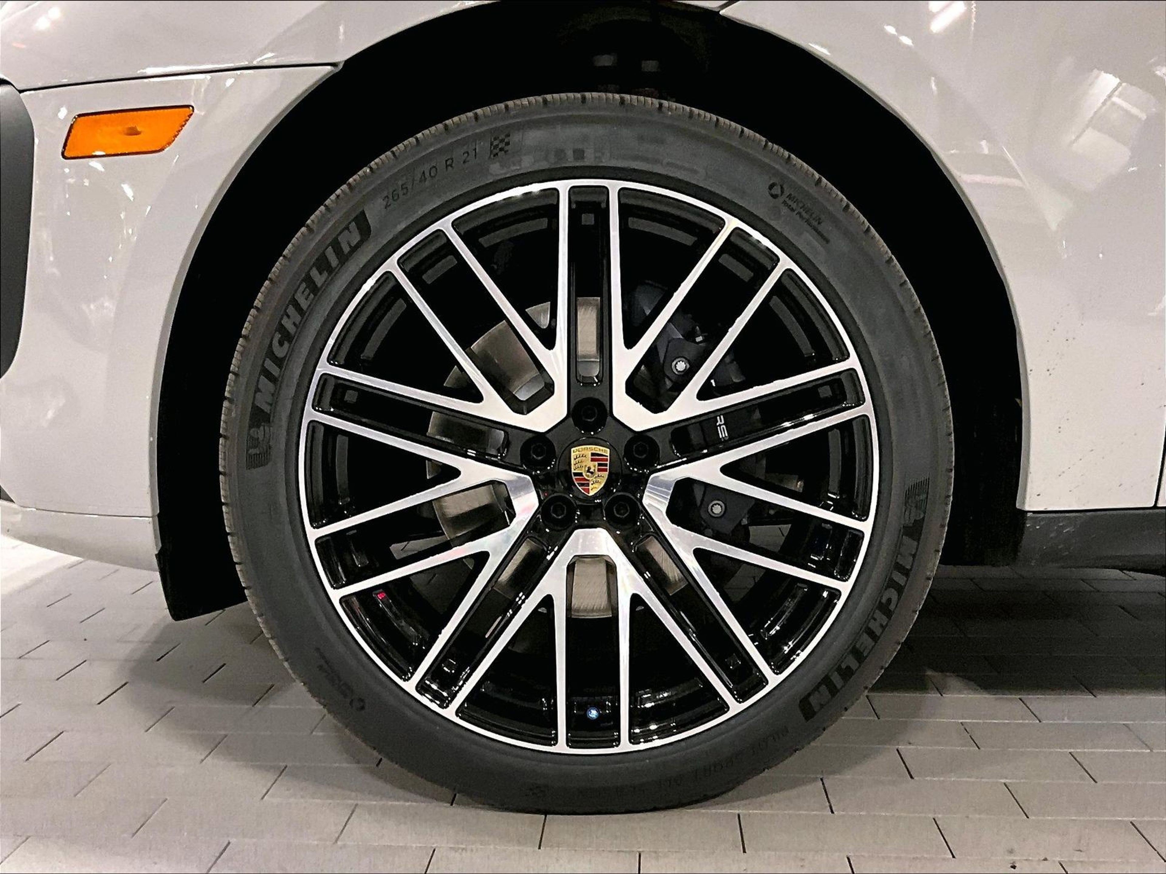 New 2026 Porsche Macan Turbo image 13