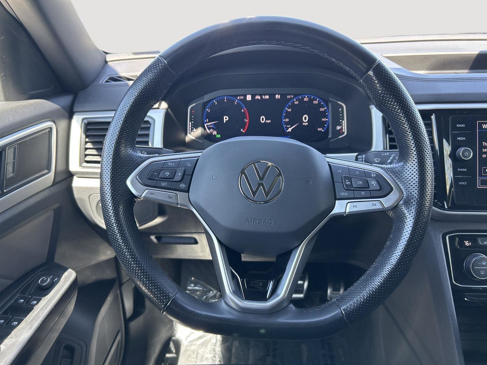 Used 2021 Volkswagen Atlas Cross Sport SEL R-Line AWD/4WD image 15