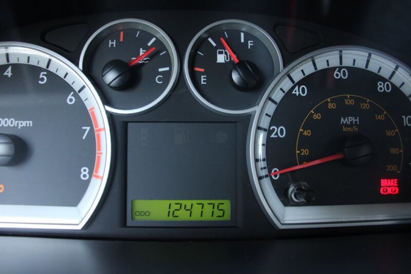 Used 2010 Chevrolet Aveo5 LS FWD image 7