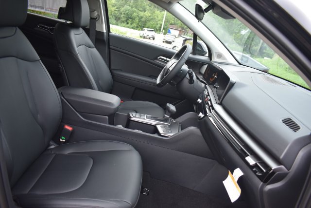 New 2026 Kia Sportage EX AWD/4WD image 13