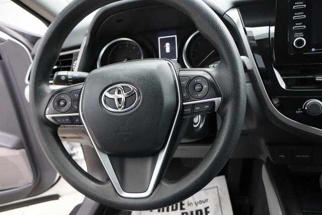 Used 2021 Toyota Camry LE image 21