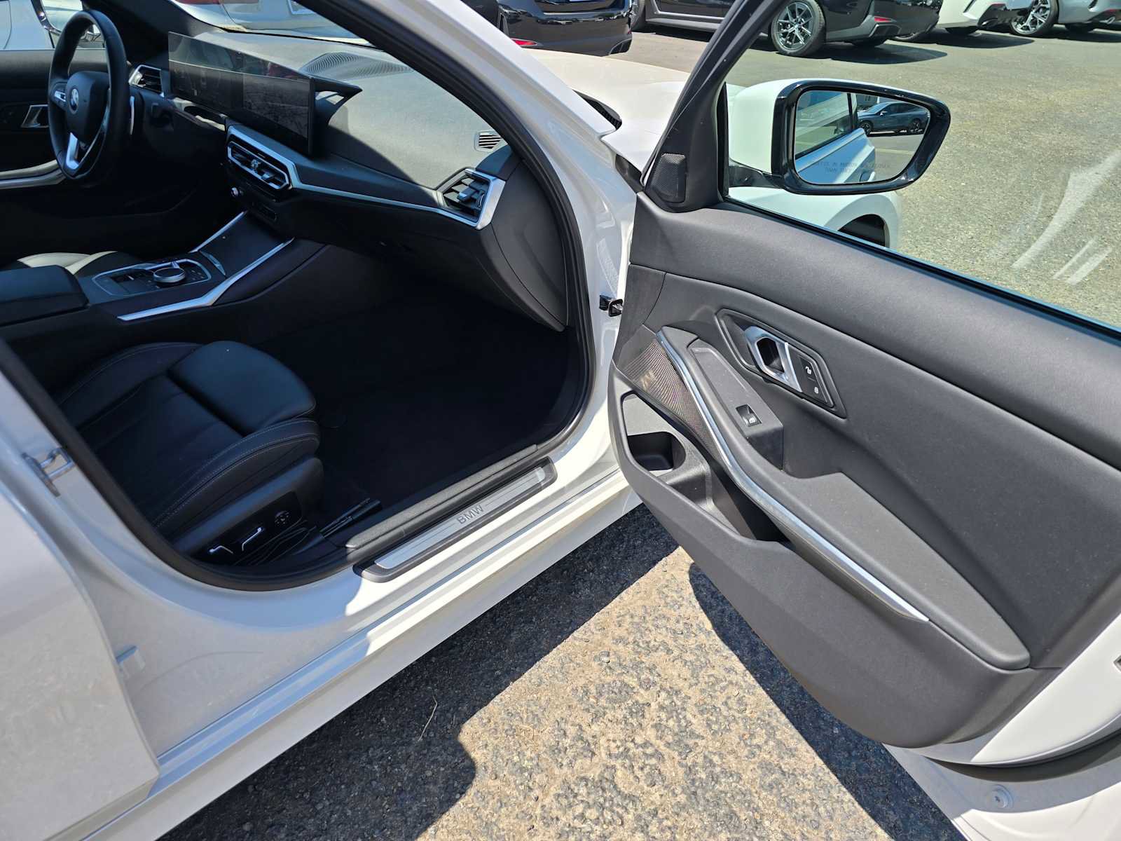 Used 2024 BMW 330i xDrive 330i xDrive w/ Convenience Package image 10