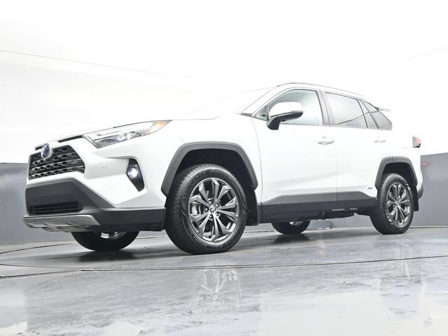 Used 2024 Toyota RAV4 Limited AWD/4WD image 37