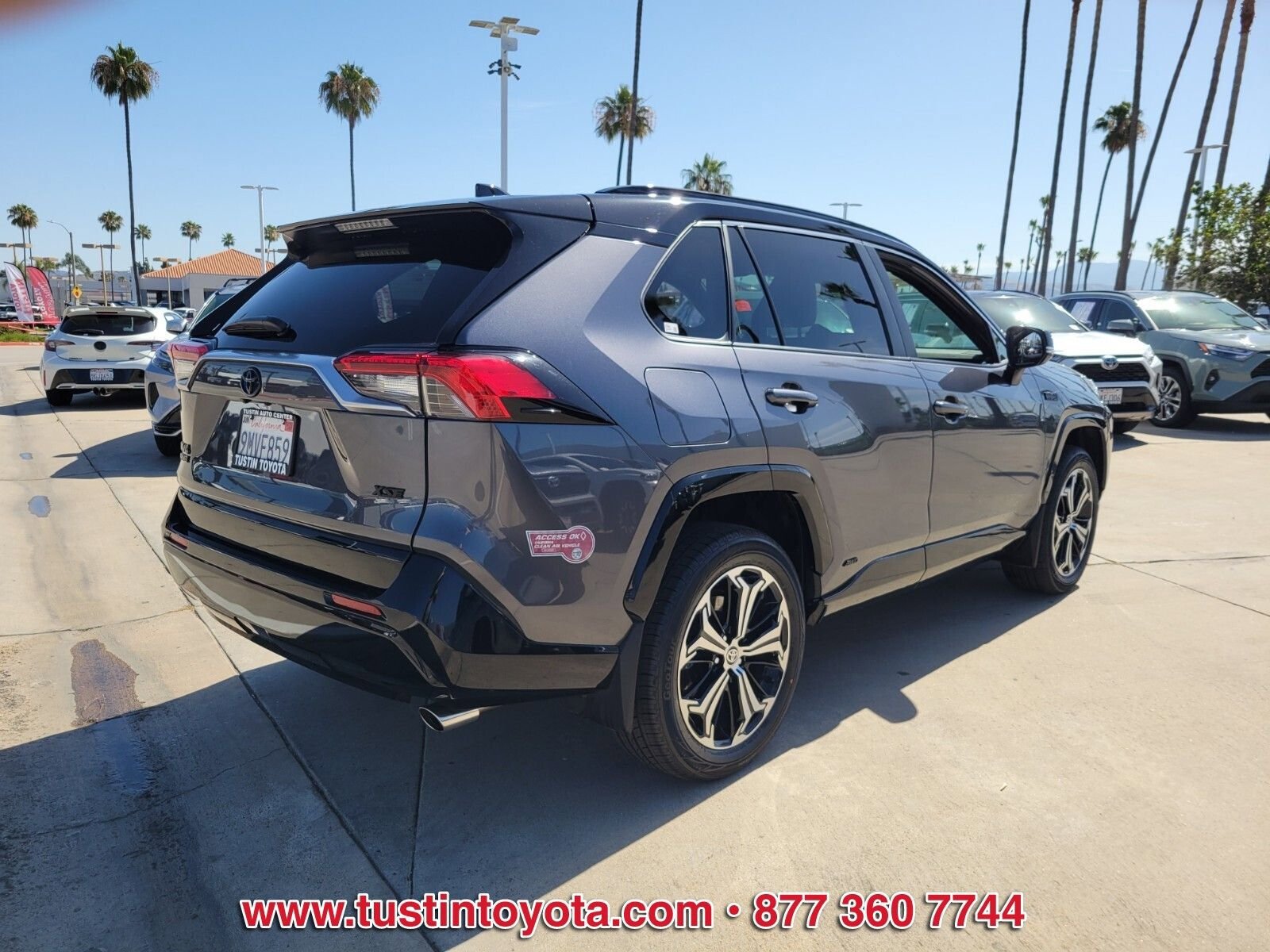 Certified 2024 Toyota RAV4 XSE w/ Weather Package AWD/4WD image 4
