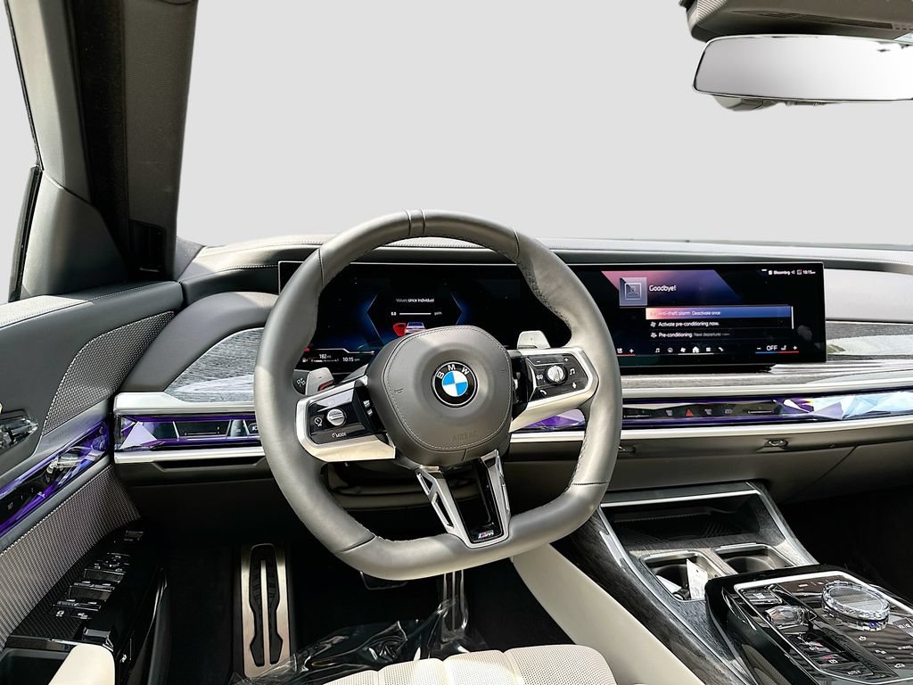 Used 2023 BMW 740i RWD image 25