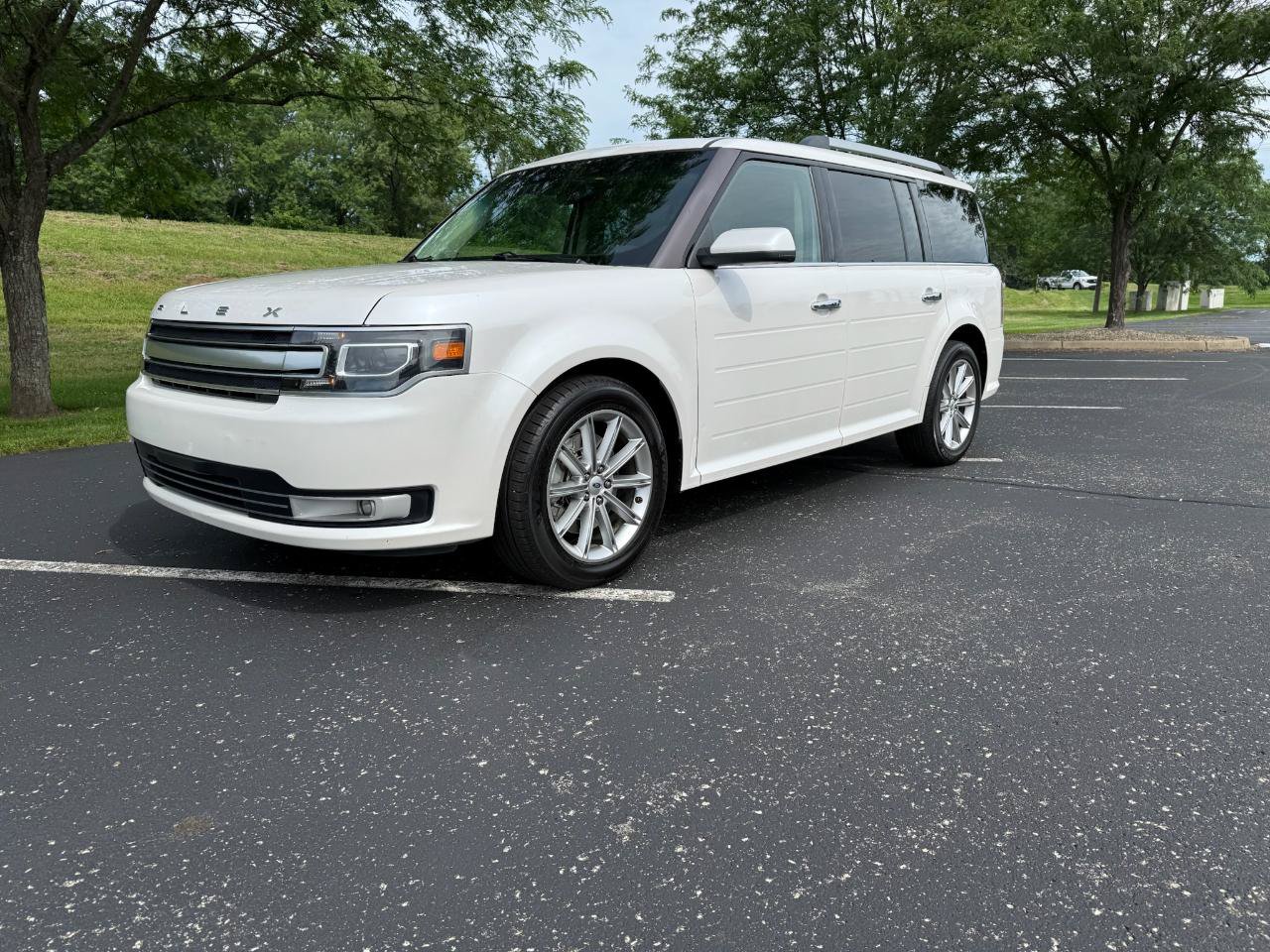 Used 2014 Ford Flex Limited FWD image 19