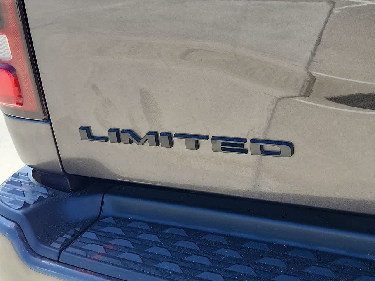 Certified 2024 RAM 3500 Limited w/ Night Edition AWD/4WD image 15