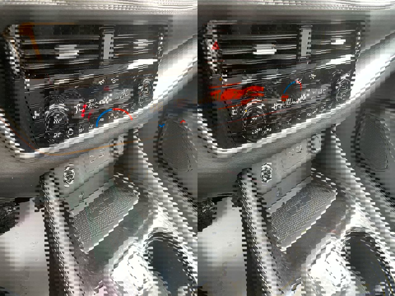 Used 2023 Nissan Rogue Platinum w/ Platinum Premium Package image 19