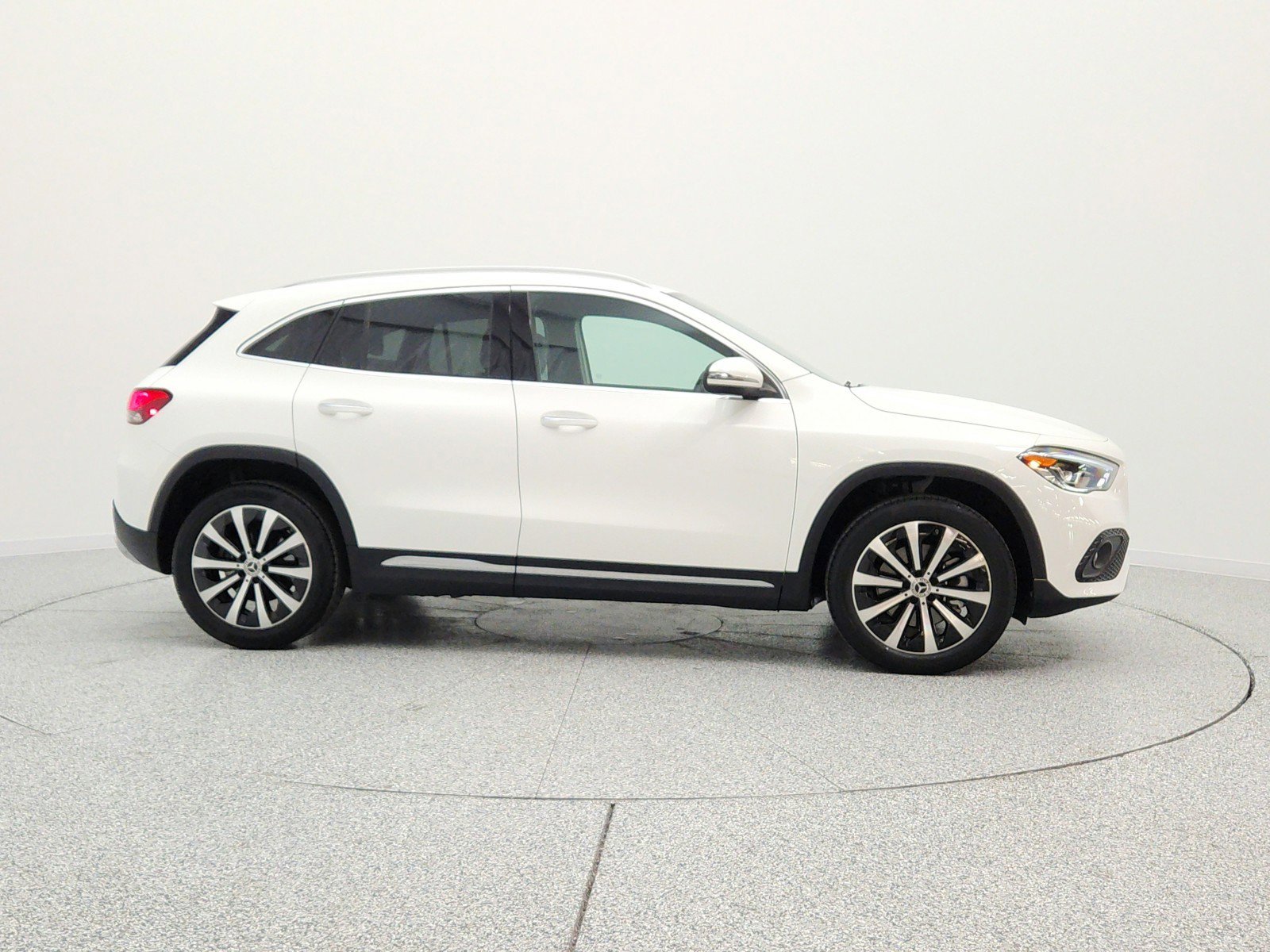 Used 2023 Mercedes-Benz GLA 250 image 4
