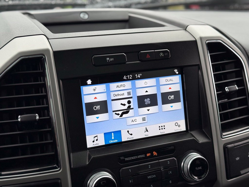 Used 2018 Ford F150 Lariat w/ Equipment Group 502A Luxury AWD/4WD image 20