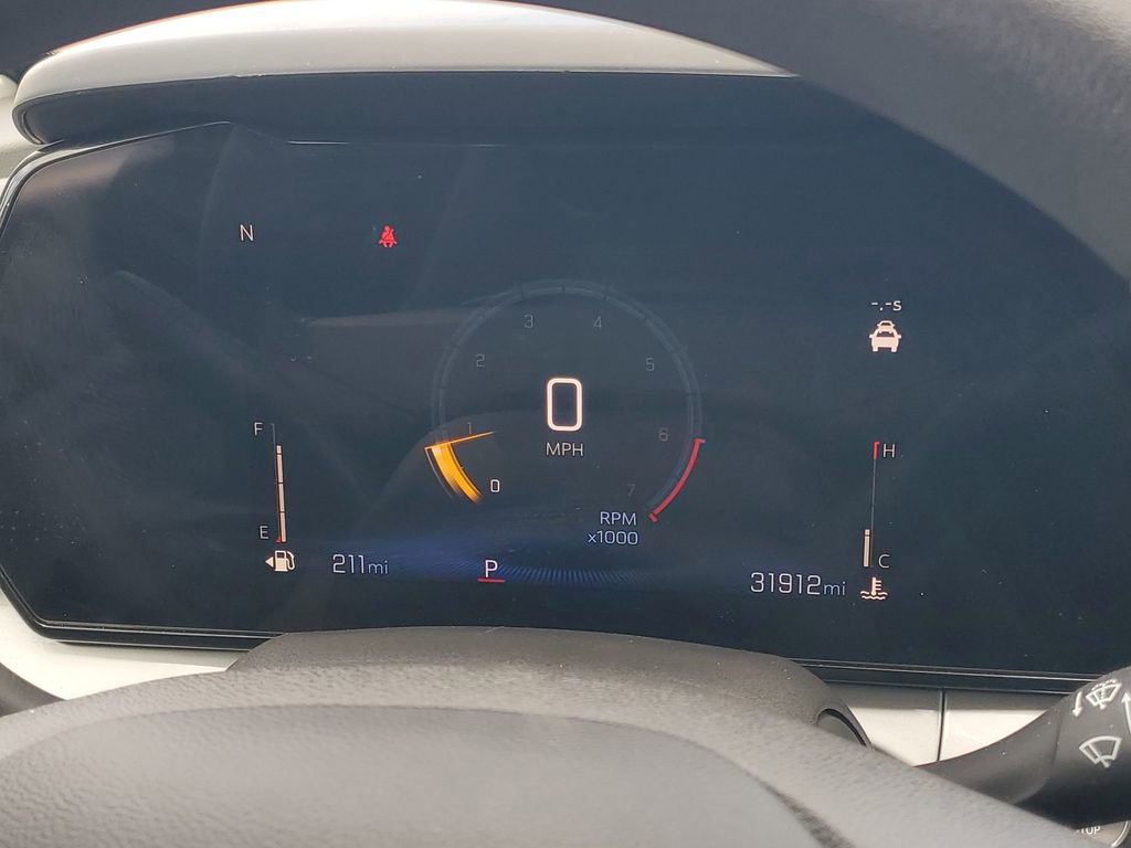 Used 2025 Chevrolet Trax LT image 17