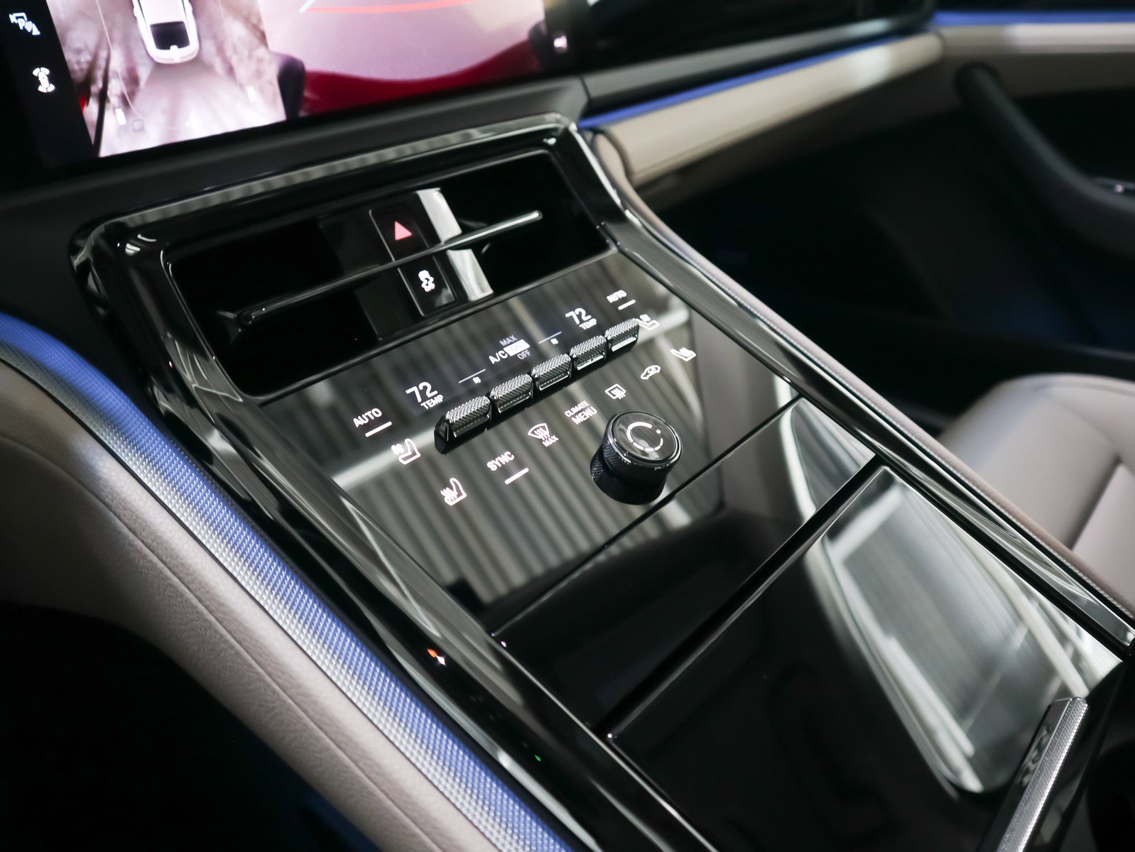 Used 2025 Porsche Panamera 4 image 19