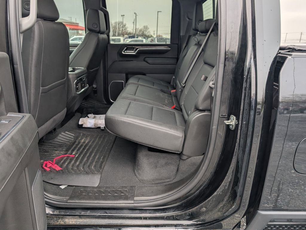 Used 2025 Chevrolet Silverado 2500 LTZ w/ Trail Boss Package image 9