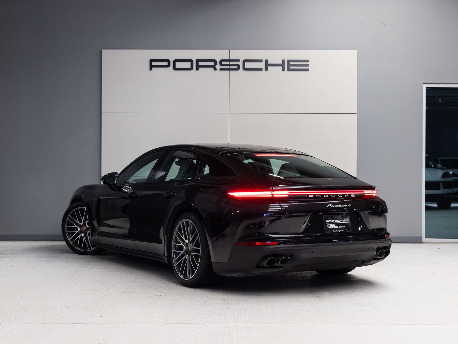 Certified 2024 Porsche Panamera 4 AWD/4WD image 5