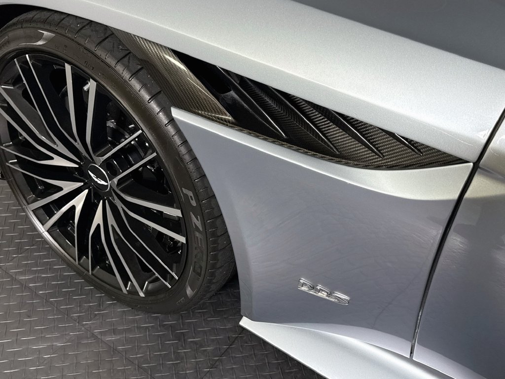 Used 2020 Aston Martin DBS Superleggera Volante RWD image 25