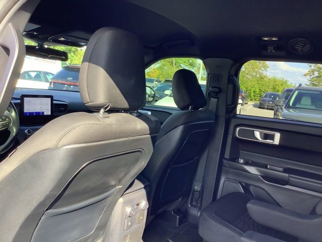 Used 2020 Ford Explorer XLT w/ Comfort Package image 18