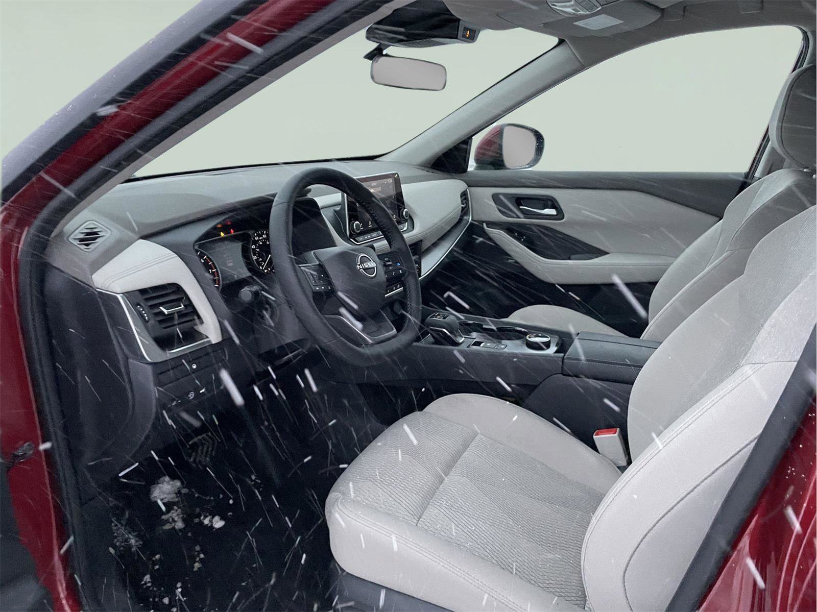 Used 2025 Nissan Rogue SV image 13