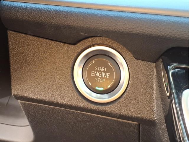 Used 2025 Chevrolet Traverse LT image 12