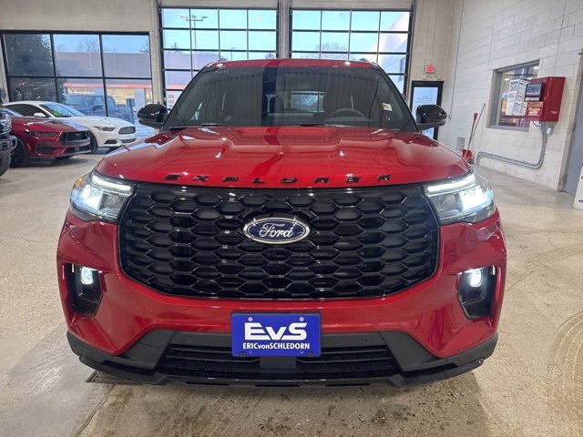 New 2026 Ford Explorer ST-Line w/ ST-Line Street Pack image 2