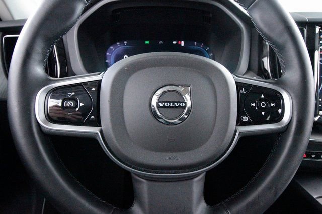 Certified 2025 Volvo XC60 B5 Core image 21