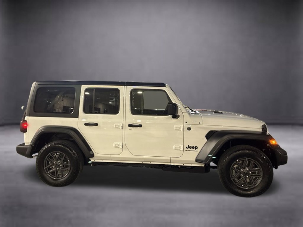Used 2026 Jeep Wrangler Unlimited Sport AWD/4WD image 3