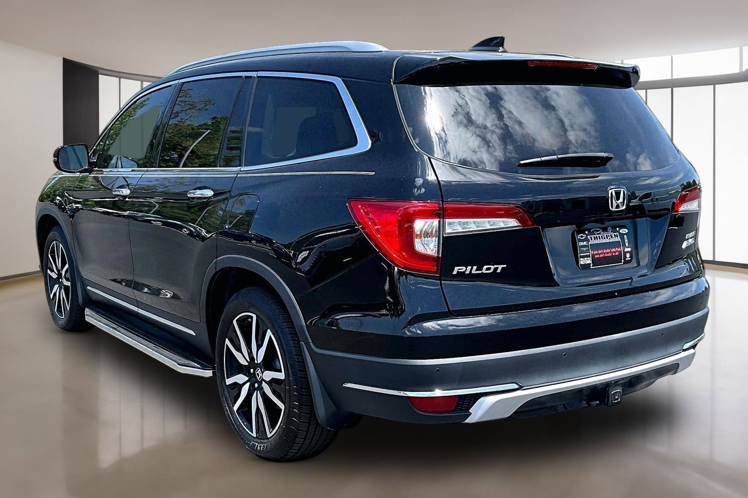 Used 2021 Honda Pilot Elite image 4