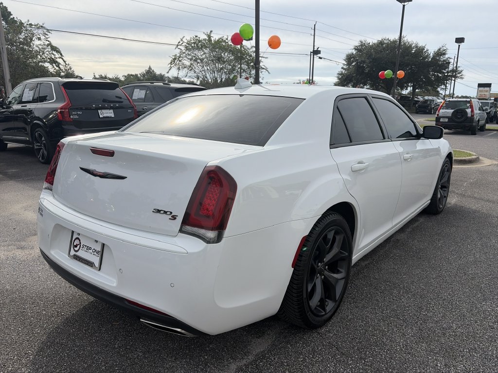 Used 2023 Chrysler 300 S RWD image 6