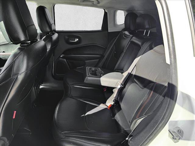Used 2019 Jeep Compass Trailhawk w/ Leather Interior Group AWD/4WD image 17
