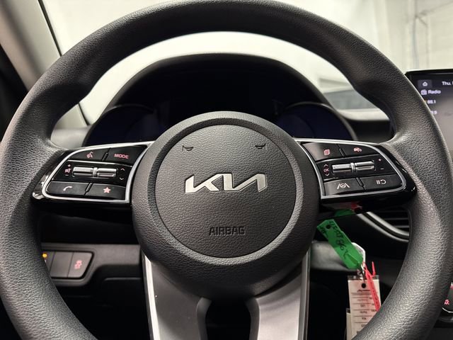 Used 2023 Kia Forte LXS w/ LXS Technology Package image 13