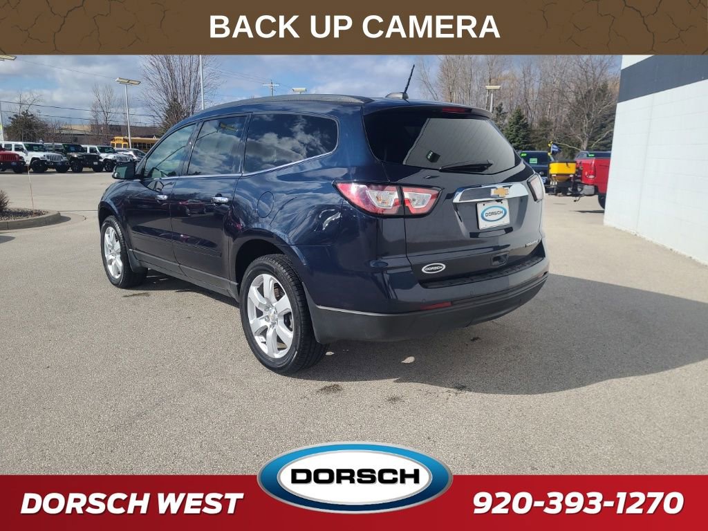 Used 2016 Chevrolet Traverse LT w/ Style and Technology Package FWD image 3