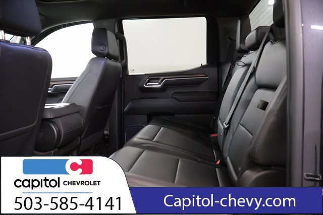 Used 2022 GMC Sierra 1500 SLT AWD/4WD image 32