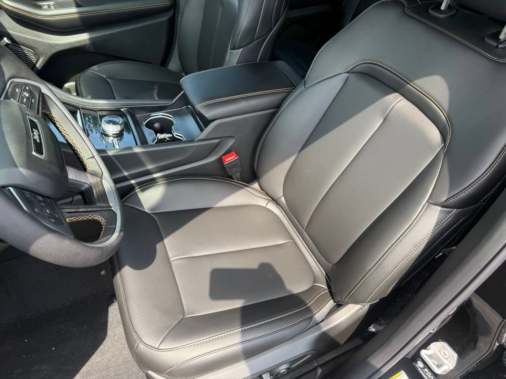 New 2026 Jeep Grand Cherokee L Limited AWD/4WD image 31