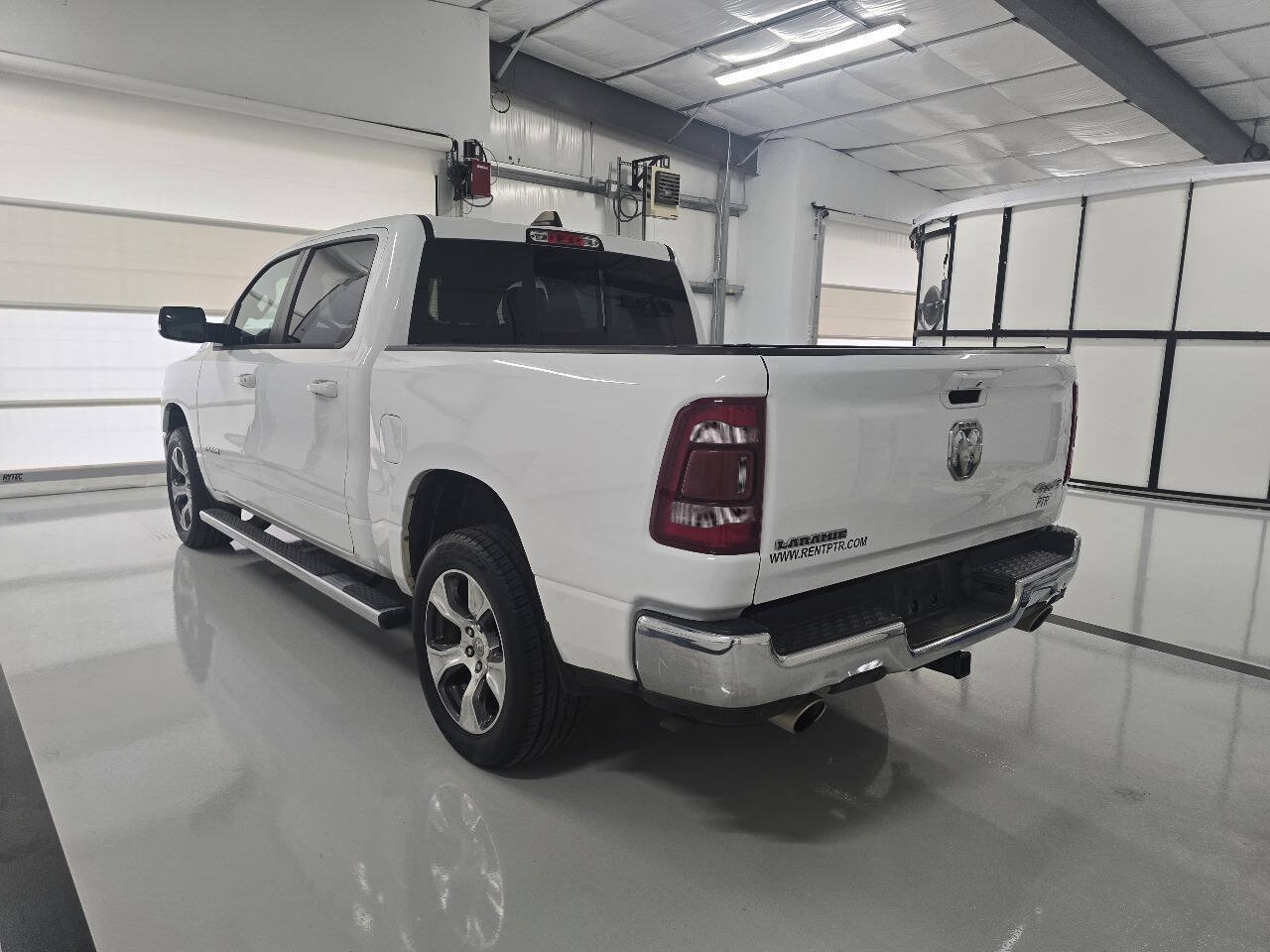 Used 2023 RAM 1500 Laramie AWD/4WD image 7