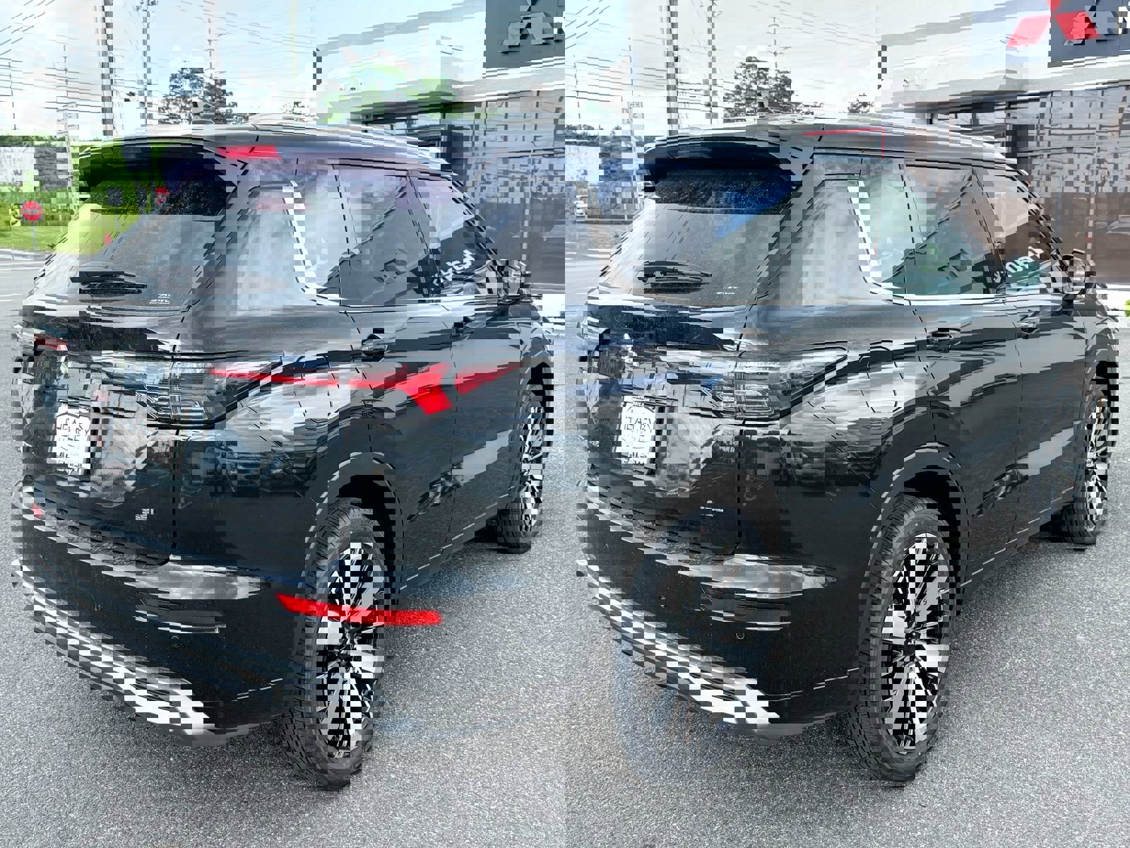 New 2025 Mitsubishi Outlander AWD image 13
