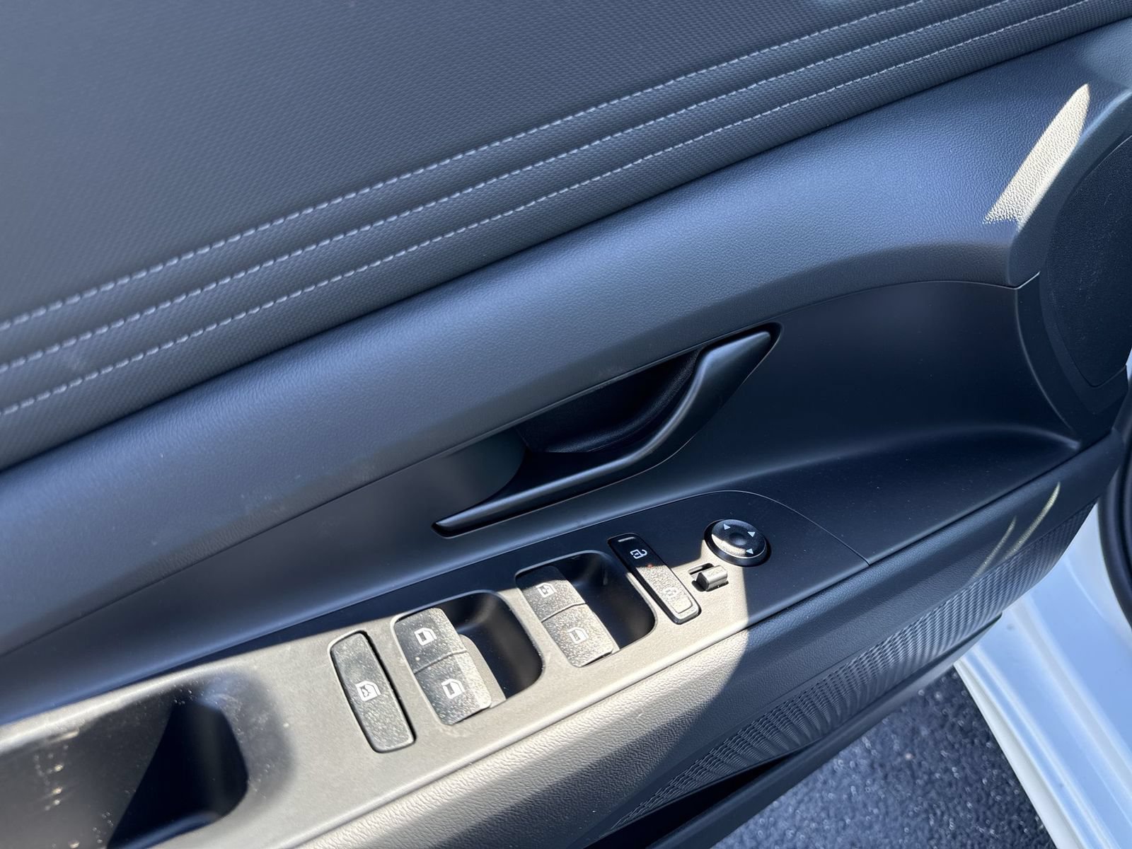 New 2026 Hyundai Elantra Sport FWD image 16