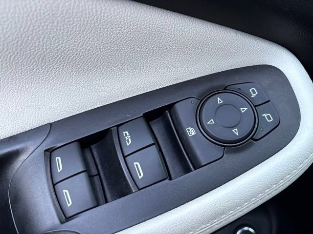 Used 2024 Buick Encore GX Sport Touring AWD/4WD image 12
