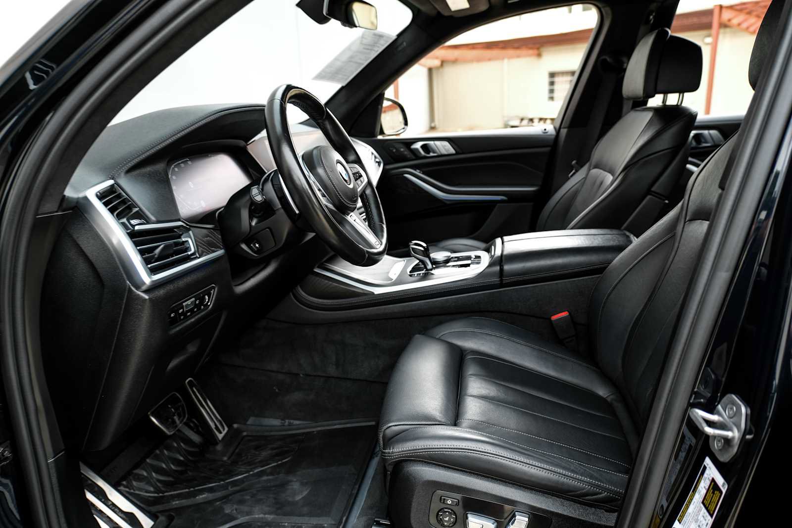 Used 2022 BMW X7 xDrive40i w/ M Sport Package image 4