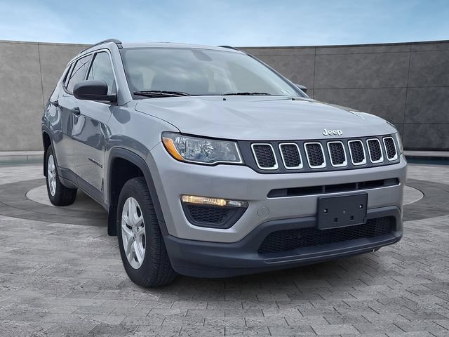 Used 2019 Jeep Compass Sport w/ Cold Weather Group AWD/4WD image 2