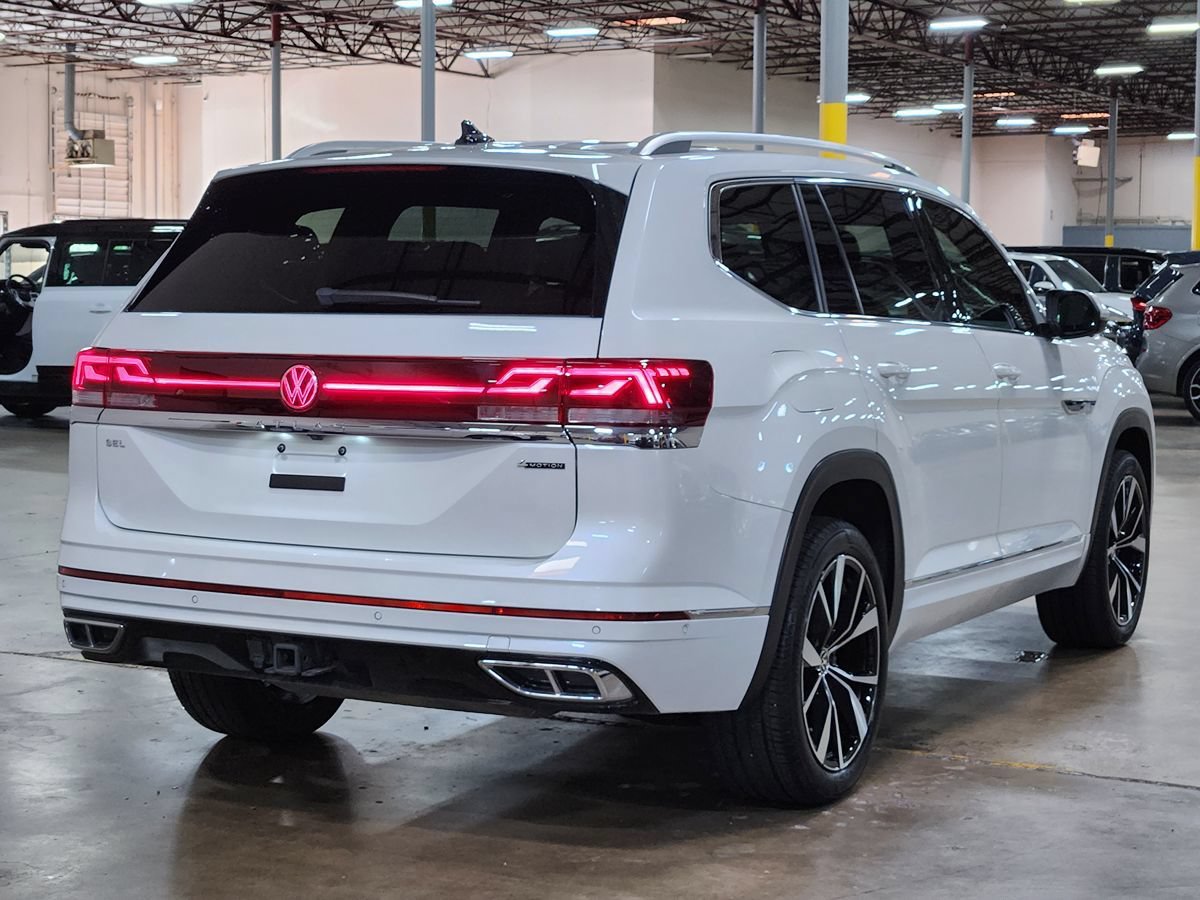 Used 2025 Volkswagen Atlas SEL Premium R-Line AWD/4WD image 8