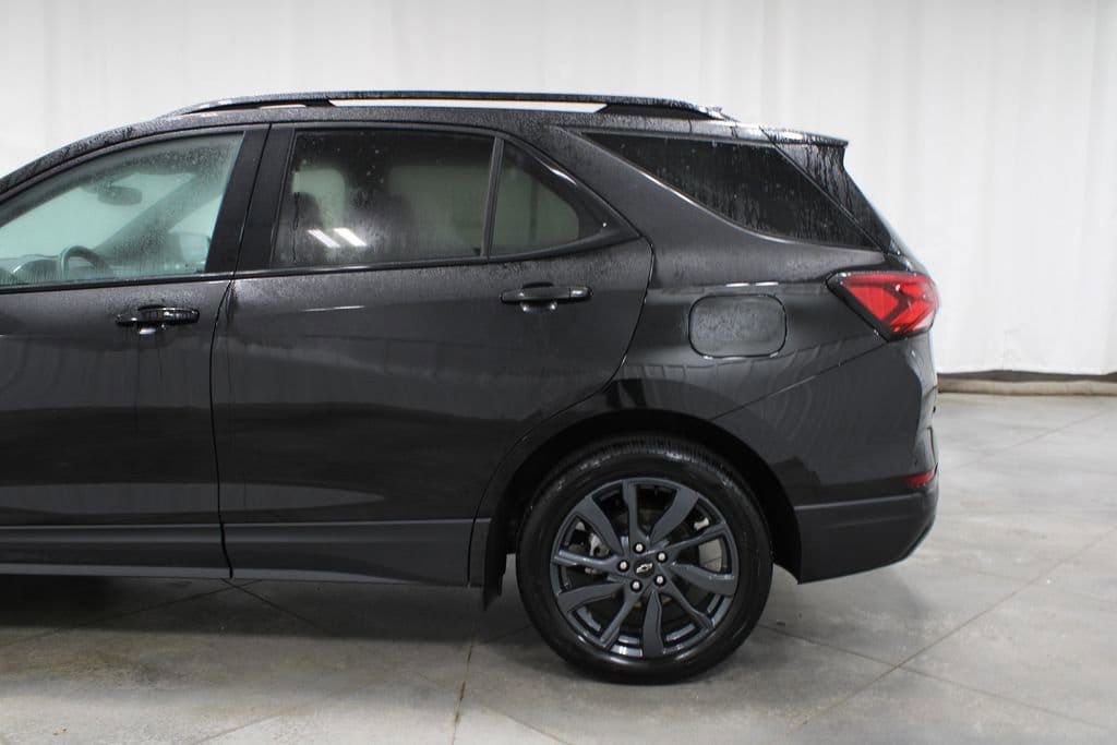 Used 2024 Chevrolet Equinox RS w/ RS Leather Package image 7