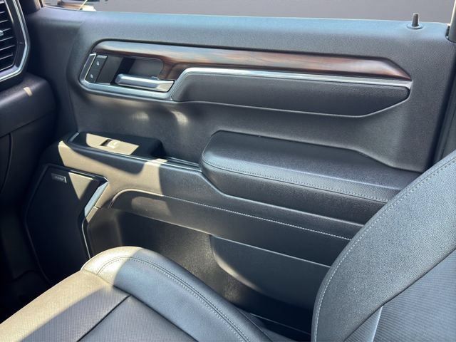 Used 2022 GMC Sierra 1500 SLT w/ SLT Convenience Package AWD/4WD image 25