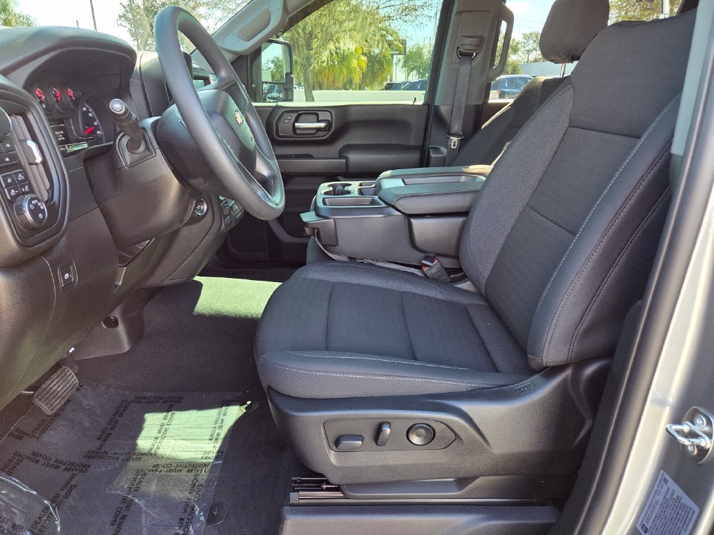 Used 2024 Chevrolet Silverado 2500 Custom w/ Custom Value Package AWD/4WD image 6