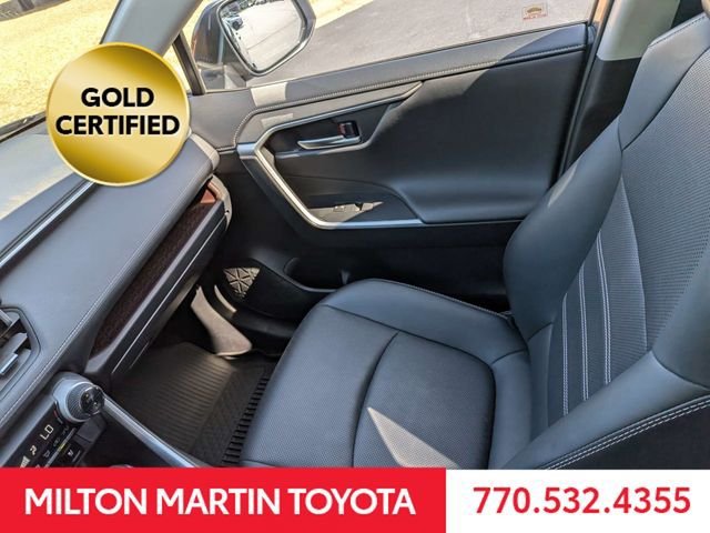 Certified 2020 Toyota RAV4 Limited w/ Limited Grade Weather Package AWD/4WD image 17