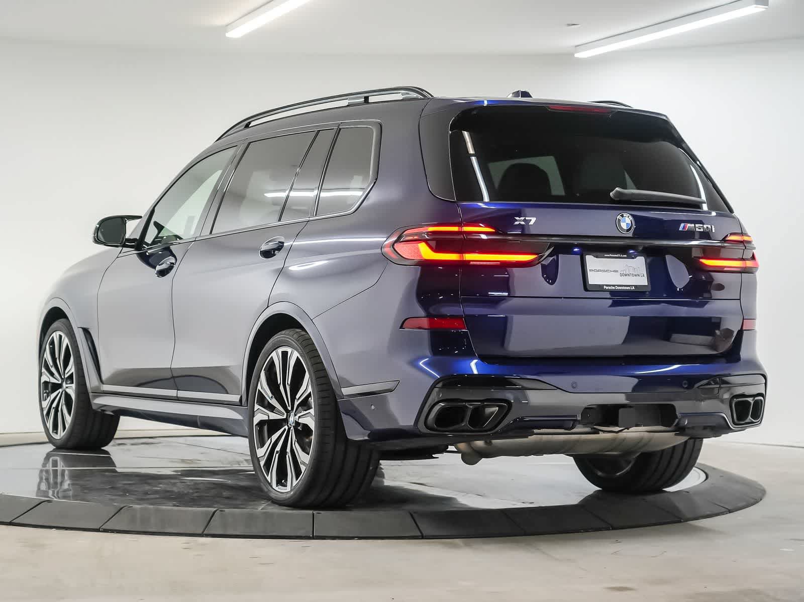 Used 2024 BMW X7 M60i w/ Executive Package AWD/4WD image 3
