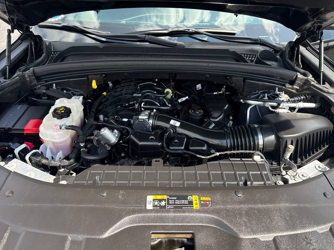 Used 2025 Jeep Grand Cherokee L Laredo AWD/4WD image 12