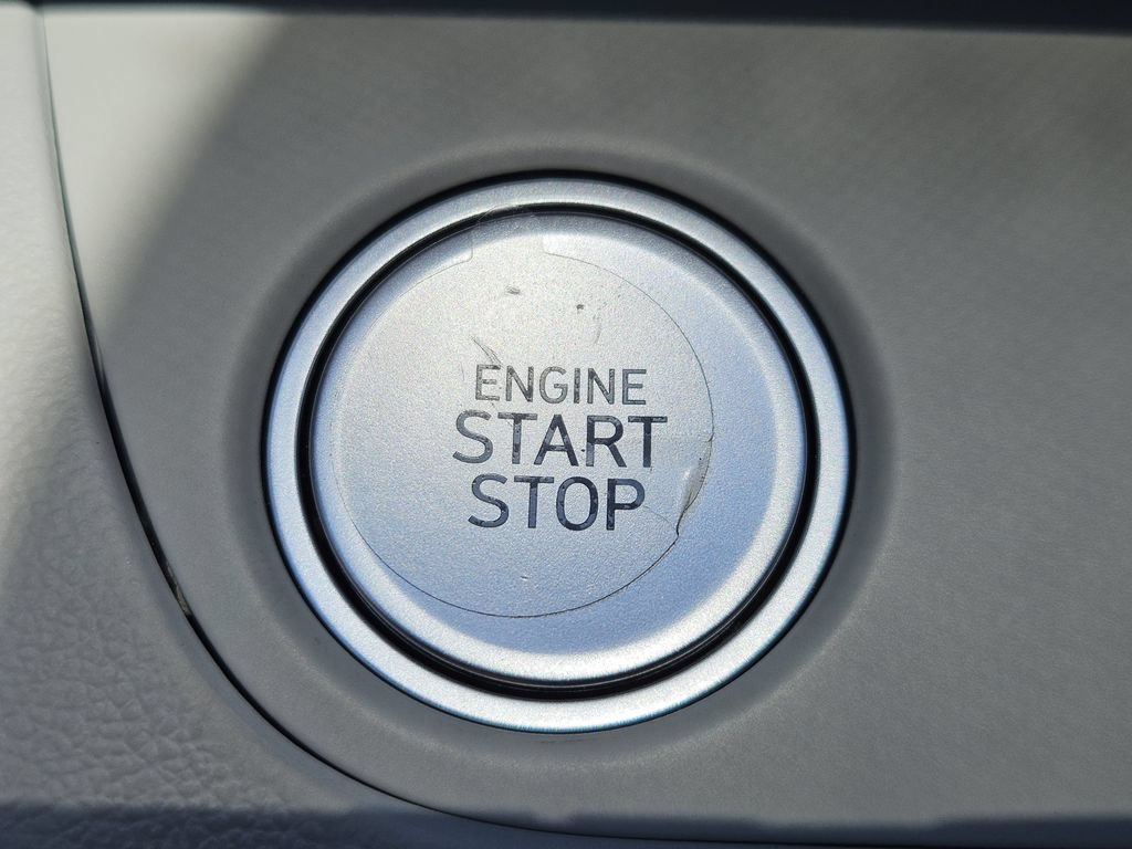 New 2026 Hyundai Elantra Limited FWD image 21