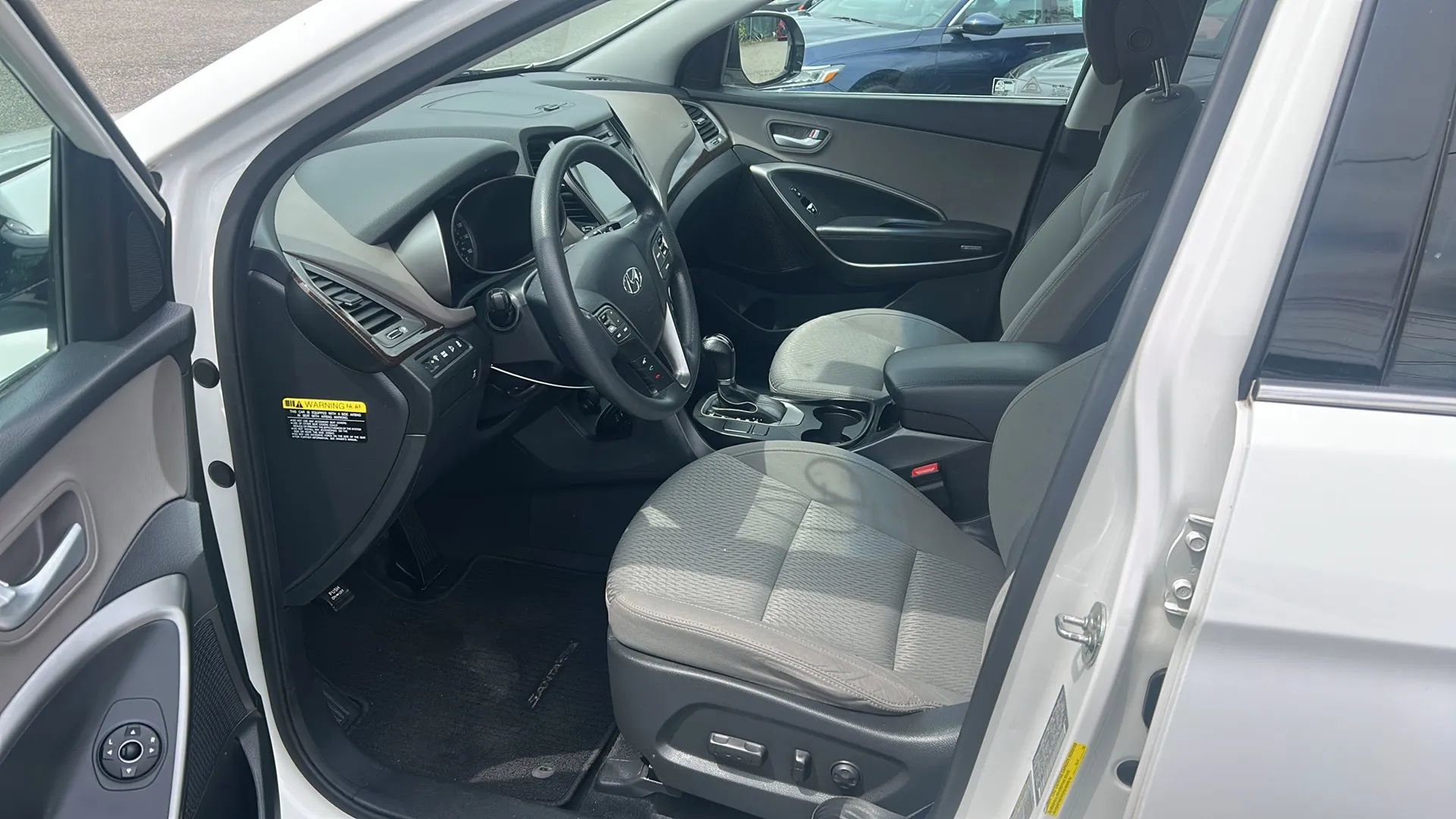 Used 2018 Hyundai Santa Fe SE AWD/4WD image 10