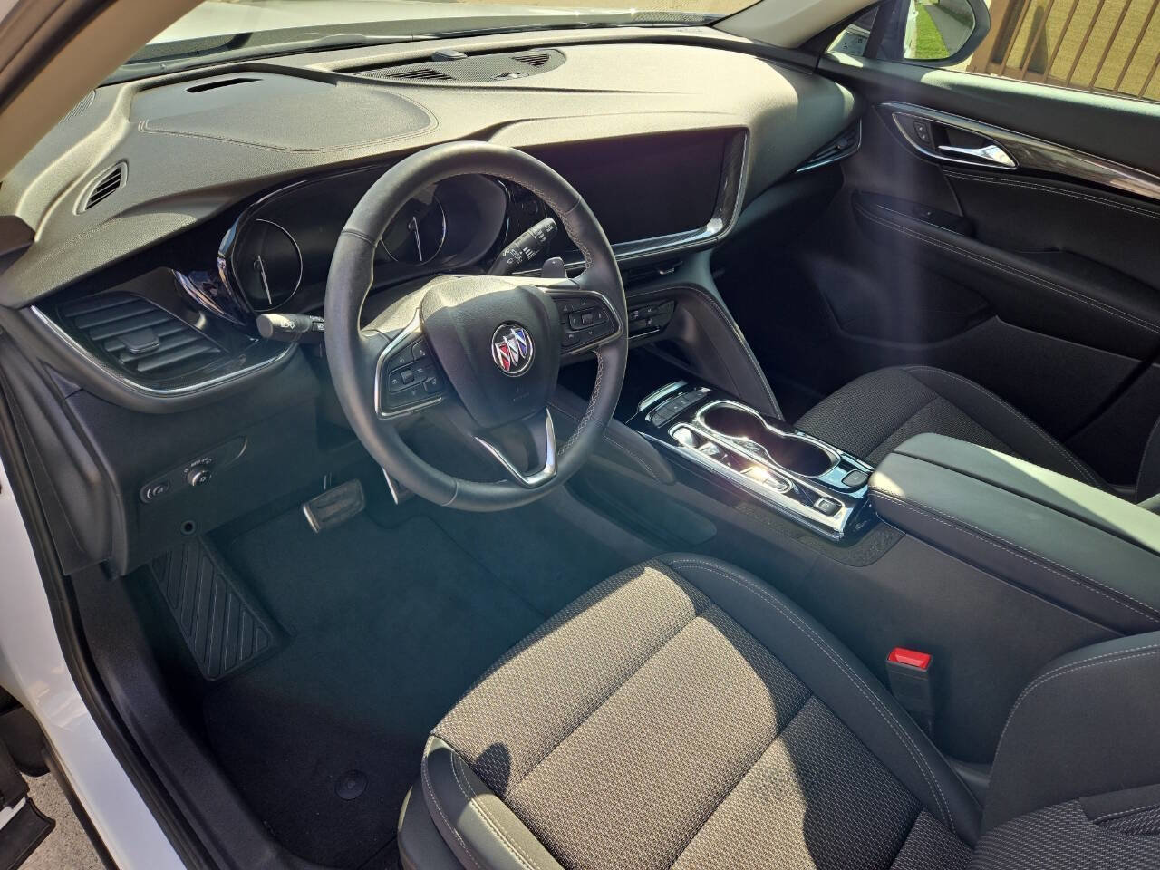 Used 2023 Buick Envision Preferred image 19