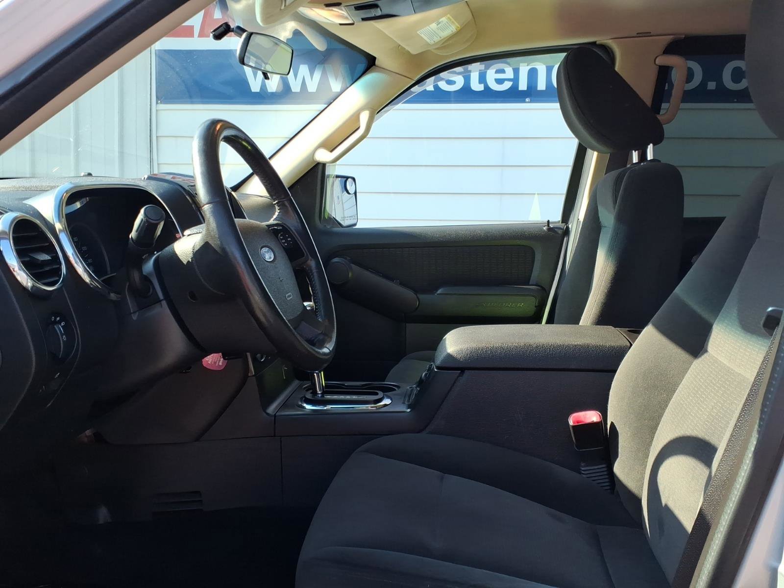 Used 2010 Ford Explorer XLT AWD/4WD image 7